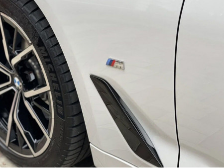 Лекало для глянцевых вставок в передние крылья BMW 5-series (2020) M-sport